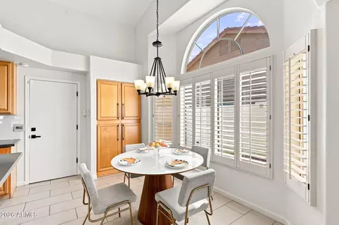 Dining - 2540 E Sagebrush St, Gilbert, AZ 85296 photo 3 of 3
