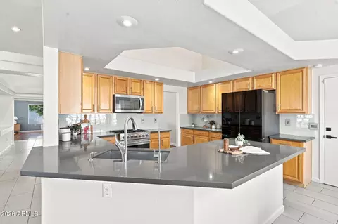 Kitchen - 2540 E Sagebrush St, Gilbert, AZ 85296 photo 2 of 3