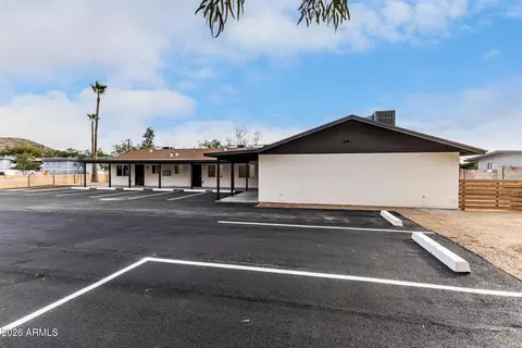 Exterior - 11230 N 17th Ave, Phoenix, AZ 85029 photo 3 of 4