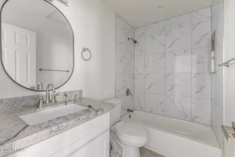 Bath - 11230 N 17th Ave, Phoenix, AZ 85029 photo 1 of 1