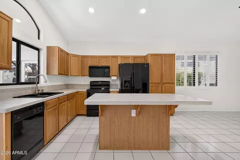 Kitchen - 3750 E Irwin Ave, Mesa, AZ 85206 photo 4 of 8