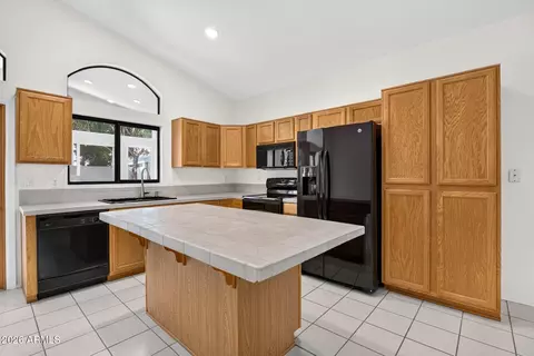 Kitchen - 3750 E Irwin Ave, Mesa, AZ 85206 photo 5 of 8
