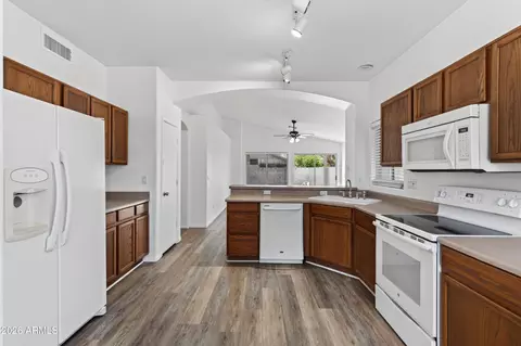 Kitchen - 3963 E Tremaine Ave, Gilbert, AZ 85234 photo 3 of 4