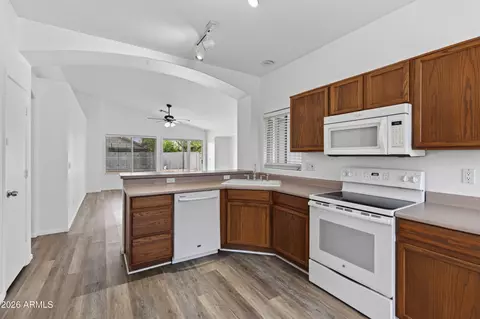 Kitchen - 3963 E Tremaine Ave, Gilbert, AZ 85234 photo 2 of 4