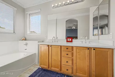 Bath - 4343 E Vaughn Ave, Gilbert, AZ 85234 photo 2 of 4