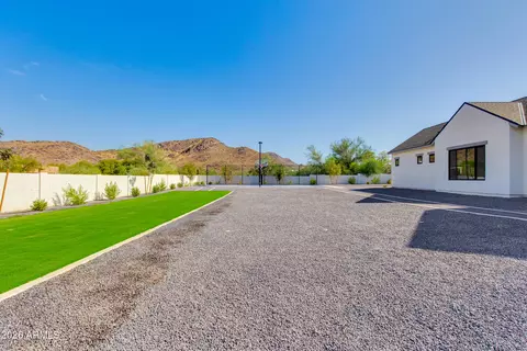 Exterior - 4041 E Mountain View Rd, Phoenix, AZ 85028 photo 13 of 16