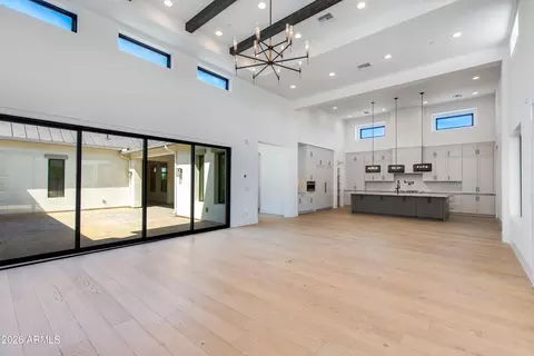 Living - 4041 E Mountain View Rd, Phoenix, AZ 85028 photo 4 of 5