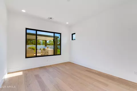 Bedroom - 4041 E Mountain View Rd, Phoenix, AZ 85028 photo 1 of 2