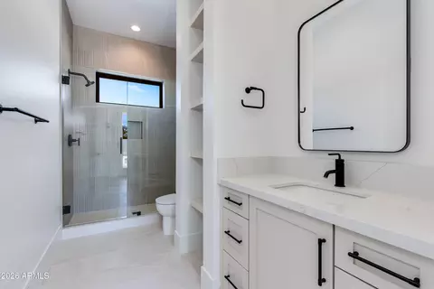 Bath - 4041 E Mountain View Rd, Phoenix, AZ 85028 photo 8 of 8