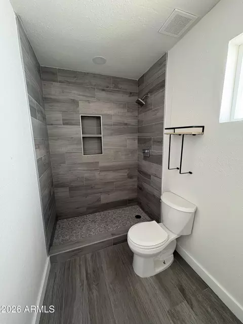 Bath - 1718 E Glenrosa Ave, Phoenix, AZ 85016 photo 5 of 9