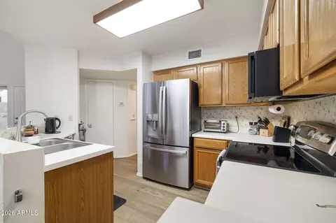 Kitchen - 4140 E Spring Meadows Cir, Flagstaff, AZ 86004 photo 2 of 3