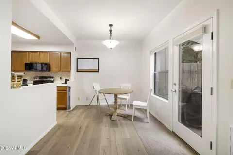 Dining - 4140 E Spring Meadows Cir, Flagstaff, AZ 86004 photo 1 of 2