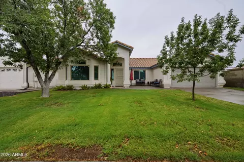 1091 S Crossroads Dr, Gilbert, AZ 85296
