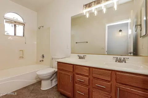 Bath - 1384 E Toledo St, Gilbert, AZ 85295 photo 3 of 3
