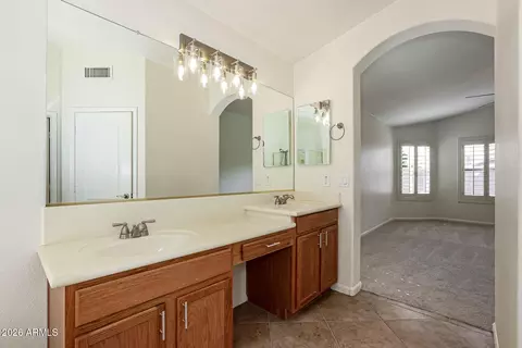 Bath - 1384 E Toledo St, Gilbert, AZ 85295 photo 2 of 3