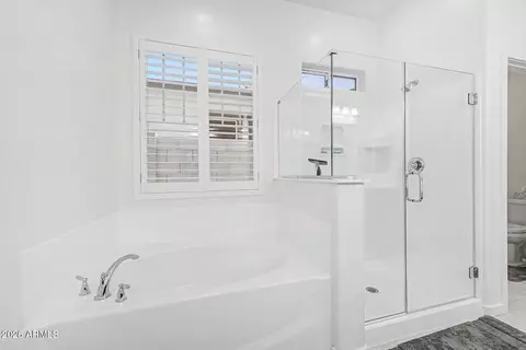 Bath - 10664 E Monterey Ave, Mesa, AZ 85209 photo 2 of 4