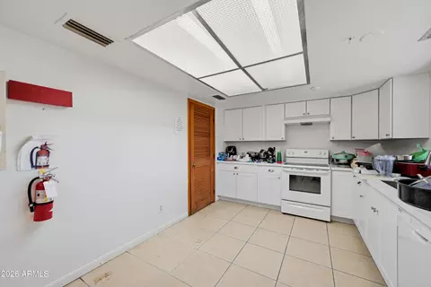 Kitchen - 540 S Valencia --, Mesa, AZ 85202 photo 2 of 2