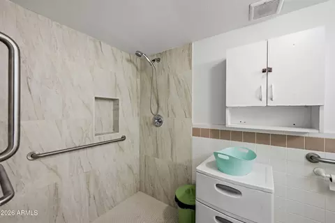 Bath - 540 S Valencia --, Mesa, AZ 85202 photo 2 of 4