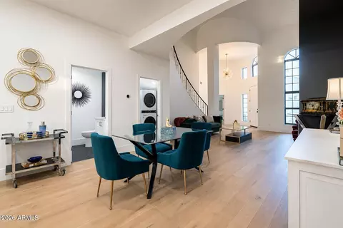 Dining - 4552 N 52nd Pl, Phoenix, AZ 85018 photo 1 of 1
