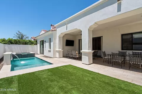 Exterior - 3927 E Crittenden Ln, Phoenix, AZ 85018 photo 2 of 13