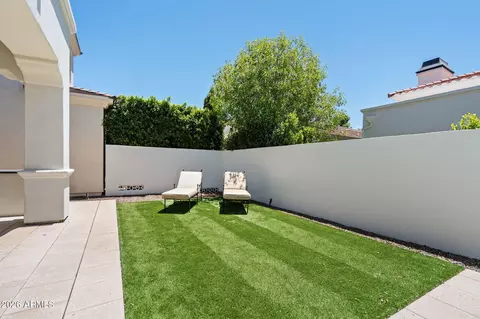 Exterior - 3927 E Crittenden Ln, Phoenix, AZ 85018 photo 7 of 13