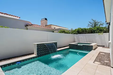 Exterior - 3927 E Crittenden Ln, Phoenix, AZ 85018 photo 3 of 13