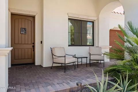 Exterior - 3927 E Crittenden Ln, Phoenix, AZ 85018 photo 8 of 13