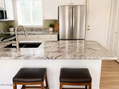 Kitchen - 1238 E Kerry Ln, Phoenix, AZ 85024 photo 2 of 2