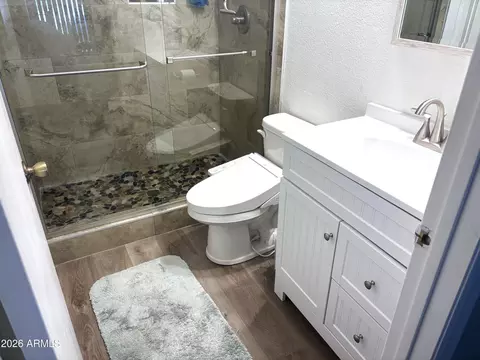 Bath - 1238 E Kerry Ln, Phoenix, AZ 85024 photo 1 of 2
