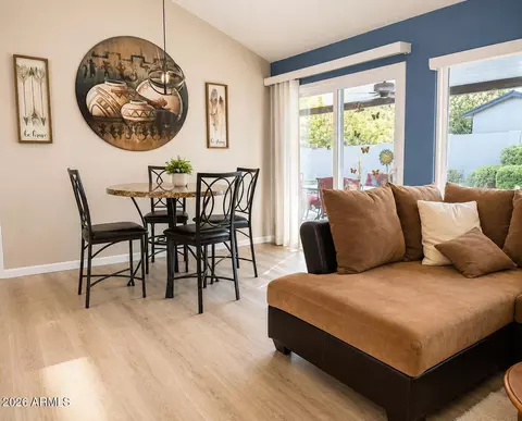 Dining - 1238 E Kerry Ln, Phoenix, AZ 85024 photo 1 of 1