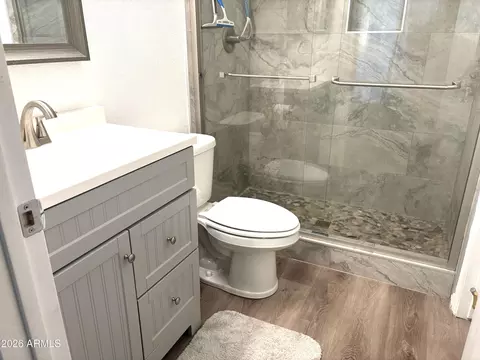 Bath - 1238 E Kerry Ln, Phoenix, AZ 85024 photo 2 of 2
