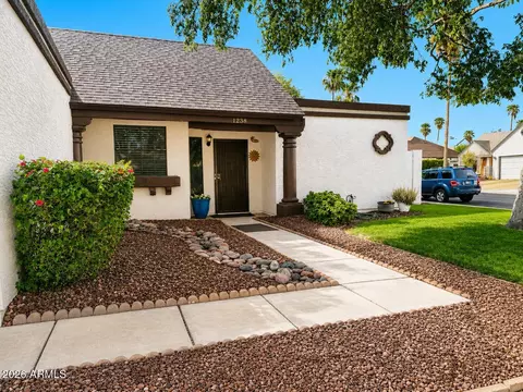 Exterior - 1238 E Kerry Ln, Phoenix, AZ 85024 photo 1 of 4