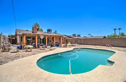 Exterior - 7130 N 23rd Ave, Phoenix, AZ 85021 photo 7 of 12