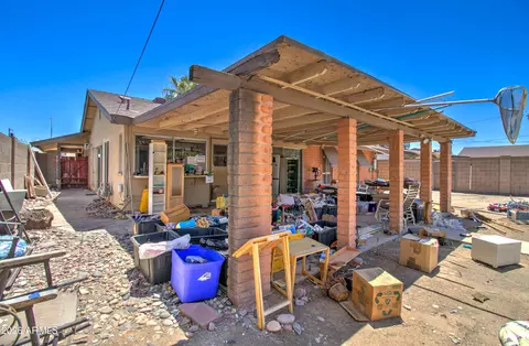 Exterior - 7130 N 23rd Ave, Phoenix, AZ 85021 photo 9 of 12