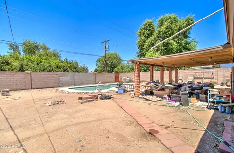 Exterior - 7130 N 23rd Ave, Phoenix, AZ 85021 photo 4 of 12