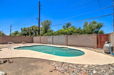 Exterior - 7130 N 23rd Ave, Phoenix, AZ 85021 photo 8 of 12