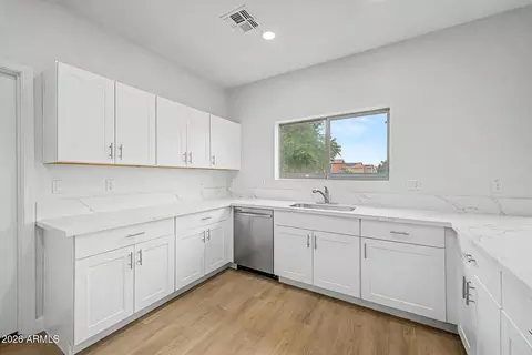 Kitchen - 11446 E Quarry Ave, Mesa, AZ 85212 photo 3 of 5