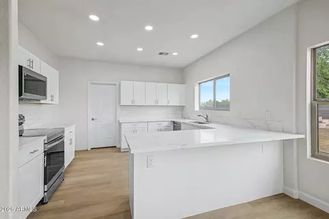 Kitchen - 11446 E Quarry Ave, Mesa, AZ 85212 photo 2 of 5