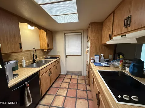 Kitchen - 1510 E Dolphin Ave, Mesa, AZ 85204 photo 7 of 7