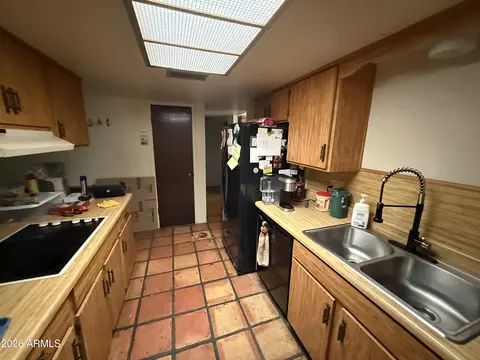 Kitchen - 1510 E Dolphin Ave, Mesa, AZ 85204 photo 4 of 7
