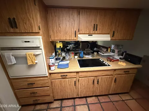 Kitchen - 1510 E Dolphin Ave, Mesa, AZ 85204 photo 6 of 7