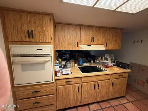 Kitchen - 1510 E Dolphin Ave, Mesa, AZ 85204 photo 2 of 7