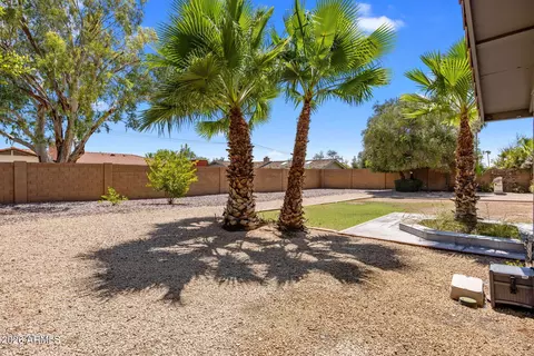 Exterior - 417 E Beck Ln, Phoenix, AZ 85022 photo 8 of 11