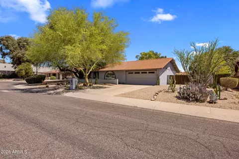 Exterior - 417 E Beck Ln, Phoenix, AZ 85022 photo 10 of 11