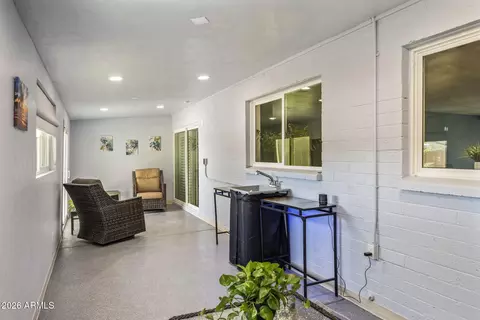 Exterior - 417 E Beck Ln, Phoenix, AZ 85022 photo 4 of 11