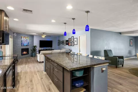 Kitchen - 417 E Beck Ln, Phoenix, AZ 85022 photo 5 of 5
