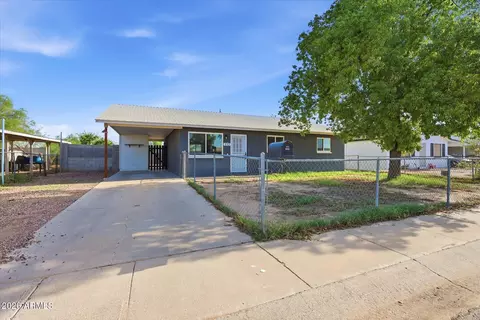 132 W Barrus Pl, Casa Grande, AZ 85122