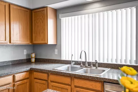 Kitchen - 713 W Johnson Dr, Gilbert, AZ 85233 photo 4 of 5