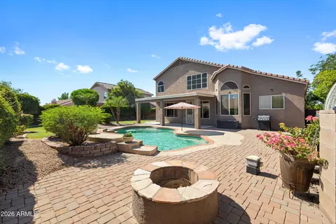 Exterior - 713 W Johnson Dr, Gilbert, AZ 85233 photo 5 of 12