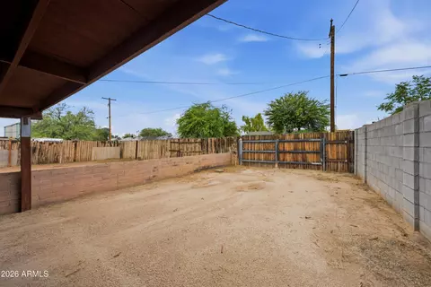 Exterior - 1350 E Osborn Rd, Phoenix, AZ 85014 photo 7 of 7